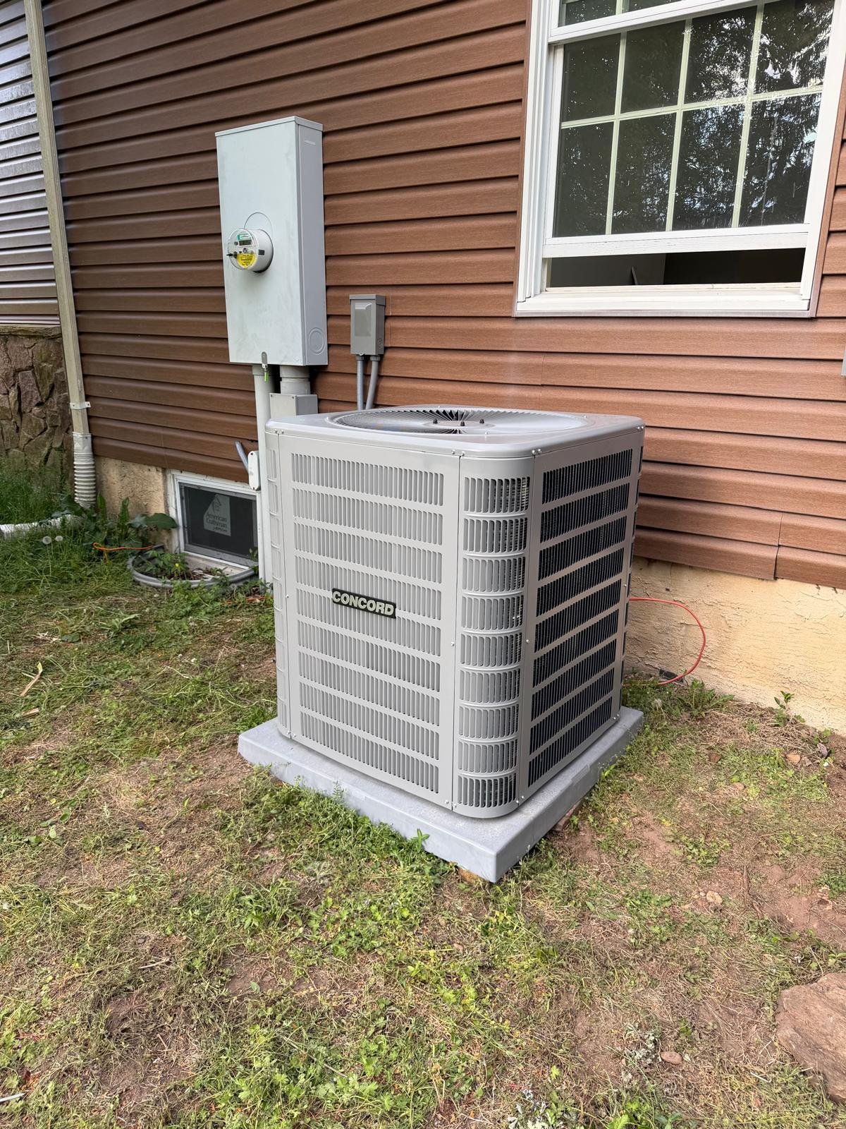 Brand-new Concord condenser on a fresh pad