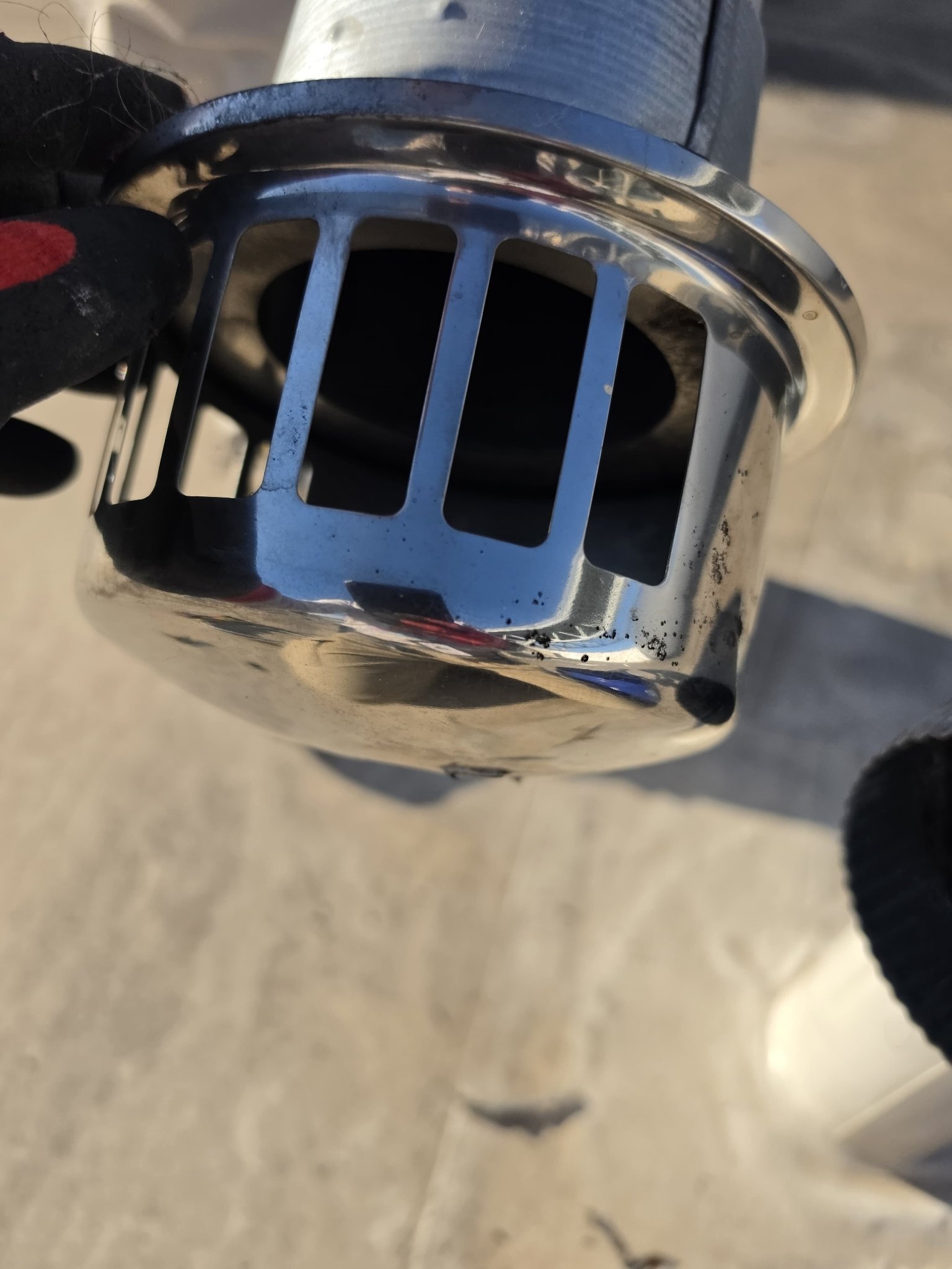 Clean Salon Dryer Vent Cap After Cleaning